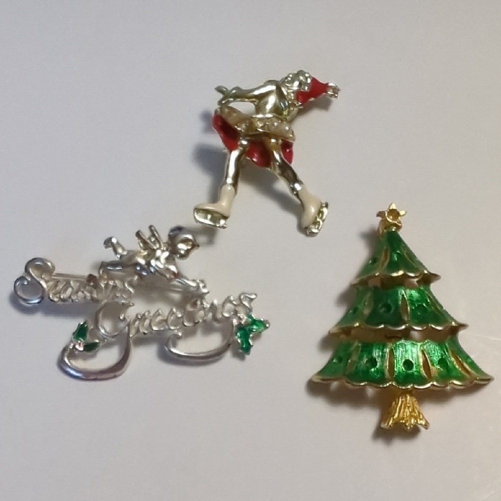 Festive Holiday Brooch Set